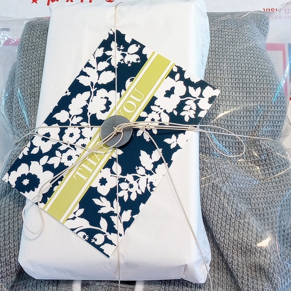 Meet your Posher, "Beautiful E" - Picture 1 of 2